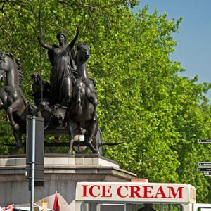 Londyn. Pomnik Boadicci przy moście Westminister Bridge.
